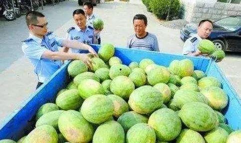 德阳网红吃瓜群微信,揭秘网络社交圈的趣味与争议 第2张 德阳网红吃瓜群微信,揭秘网络社交圈的趣味与争议 第2张